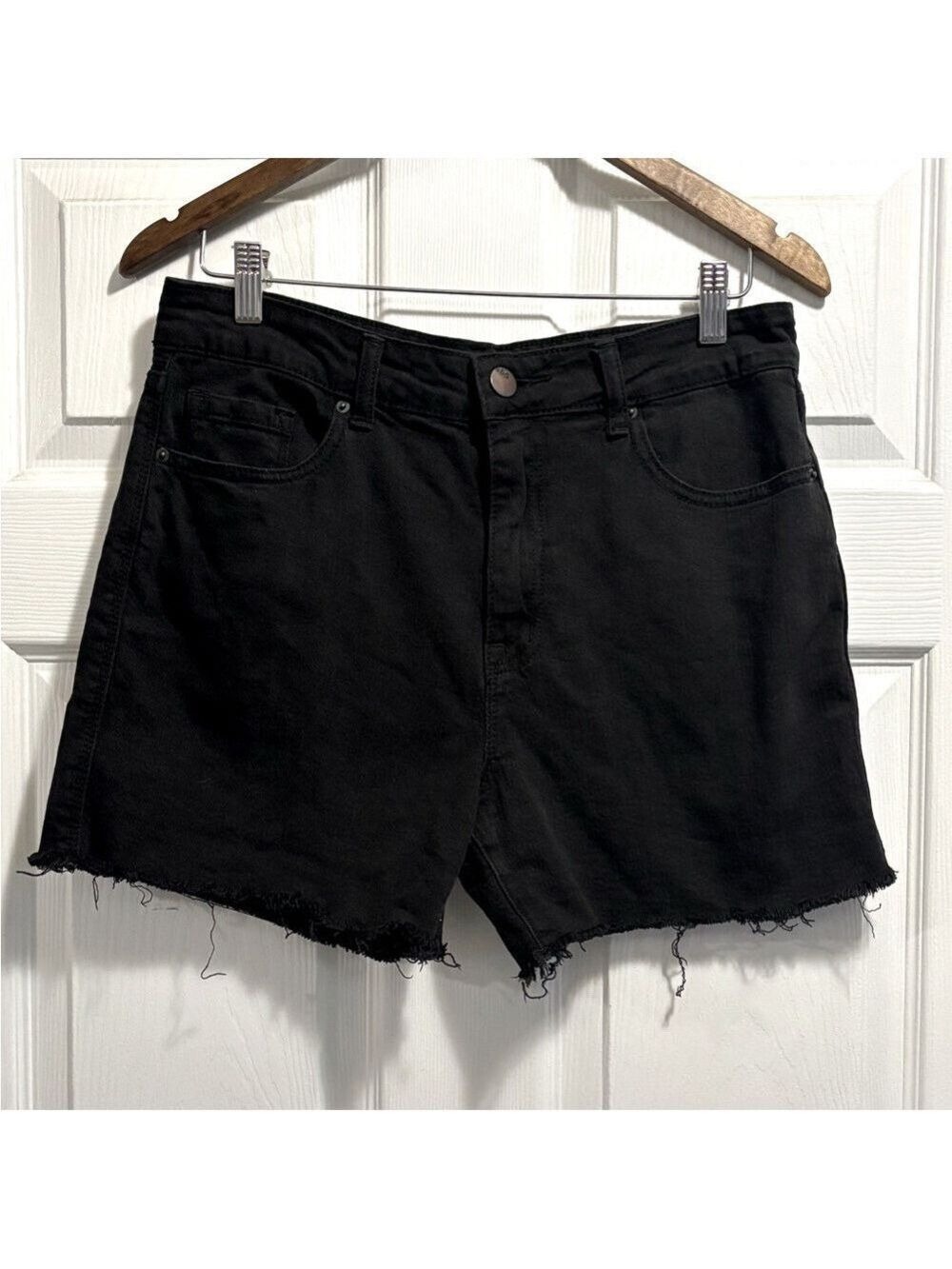 BDG Urban Outfitters High Rise Shorts Black Jean Frayed Hem Denim Size 31